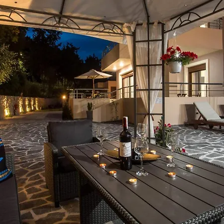 Oasis Luxury 2 וילה עיר רודוס