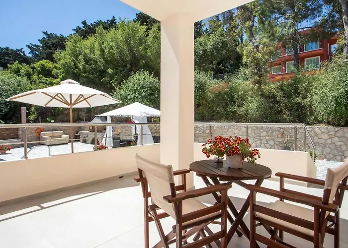 Oasis Luxury 2 * עיר רודוס