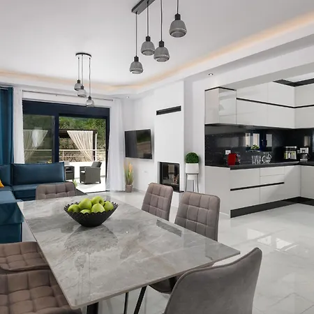 Oasis Luxury 2 וילה