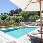 Вілла Oasis Luxury 2 *