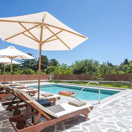 Oasis Luxury 2 *